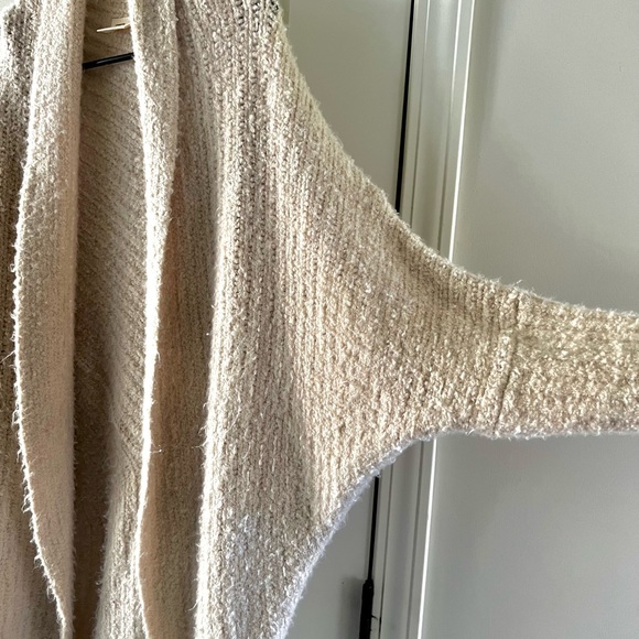 Anthropologie Oversized Cream Knit Cardigan. Size Small. - Picture 2 of 6